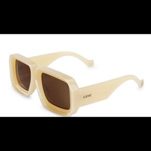 Loewe beige brown sunglasses with soft case and cleaning cloth wore a few times